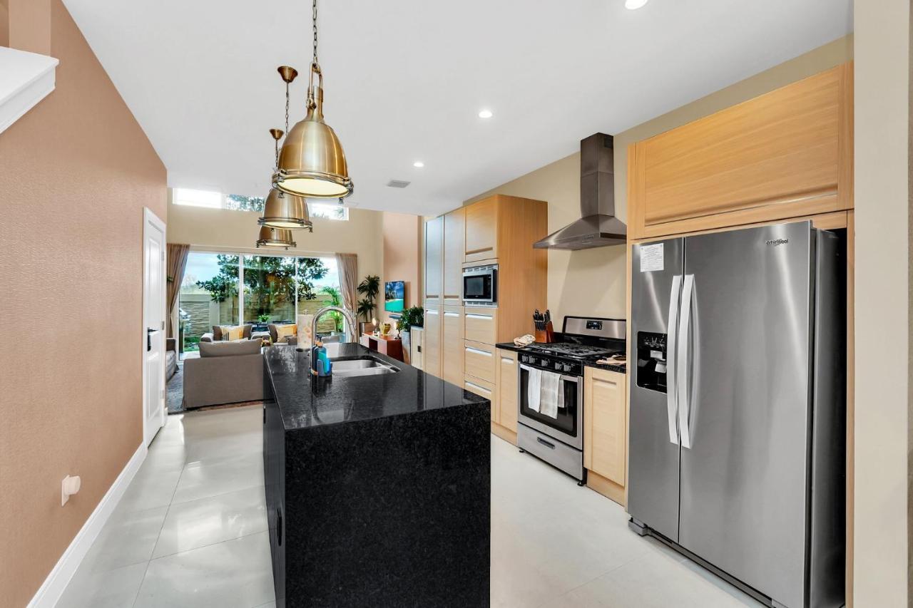 Luxury Villa Less Than A Mile From Disneyworld -Bonus Elevator- Orlando Zewnętrze zdjęcie